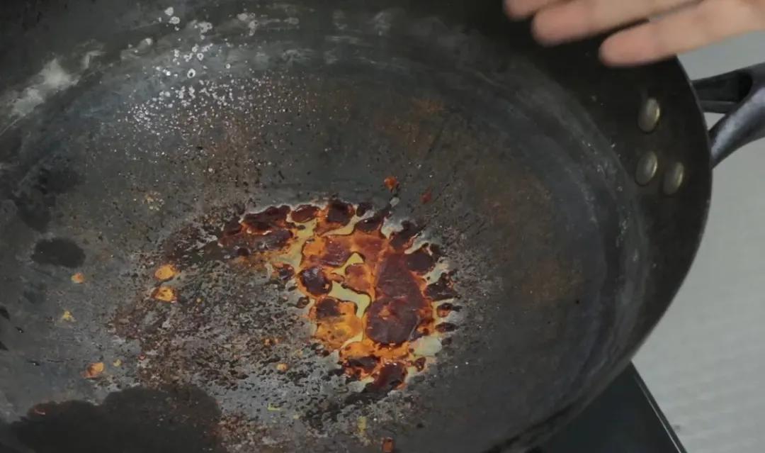 铁锅永不生锈秘诀白醋,铁锅生锈没有小苏打怎么处理