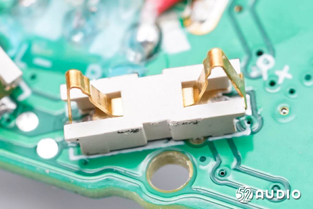 公牛gnv-vh140w耳机拆解,公牛tws耳机充电仓拆机