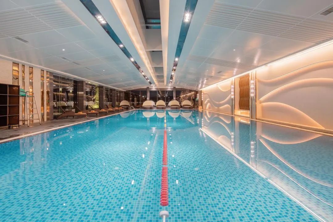 俯瞰鼓浪屿的全景尽收眼底,发现这里