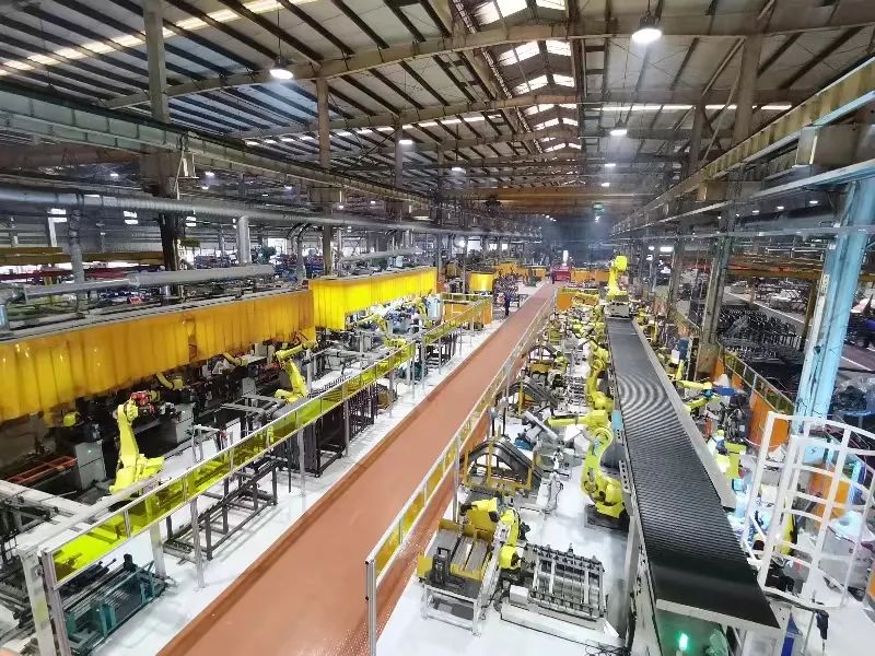 智能工厂介绍,智能机器人来了