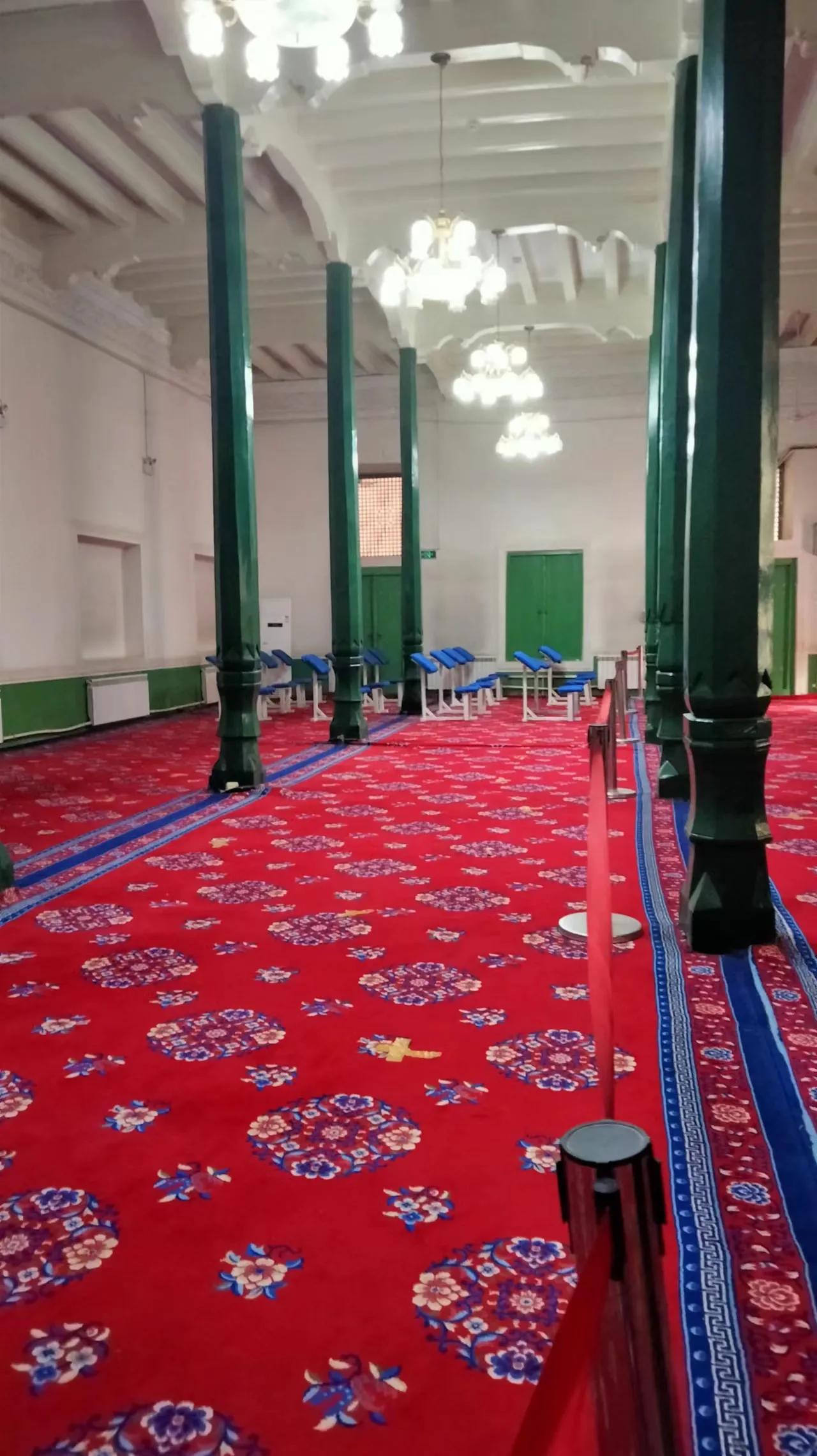 遇到在路上旅行,一个月也能赚一万块左右的小敏(124)