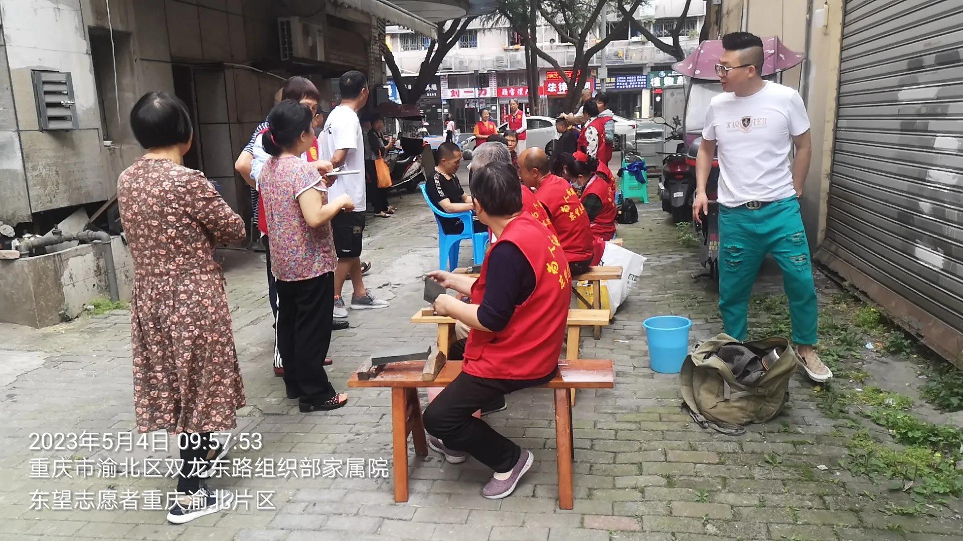 乐于奉献的人有谁,无私奉献的志愿者义务服务