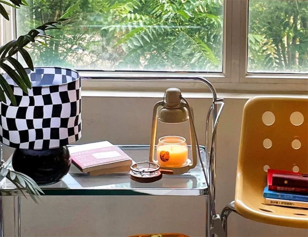 北京姑娘晒15㎡“极繁”卧室,东西虽多虽杂却乱中有序,太喜欢了