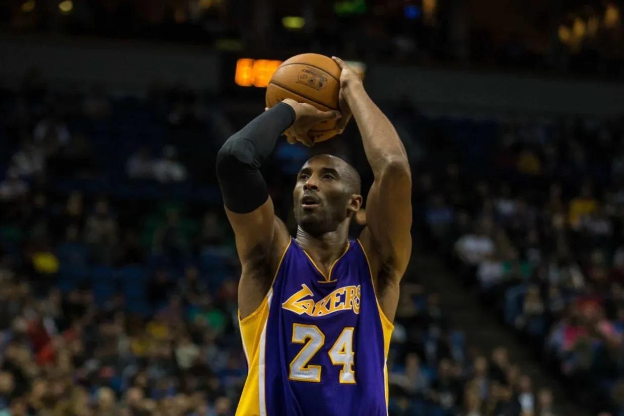 詹姆斯超越贾巴尔纪录视频,詹姆斯超越贾巴尔总得分的照片