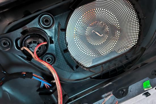 成都奔驰威霆音响改装升级,奔驰威霆音响改装