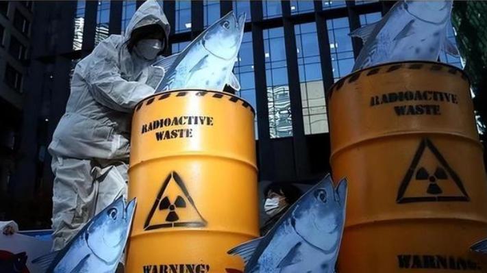 美国男子三年喝下1400瓶核辐射水,1927年喝核辐射水