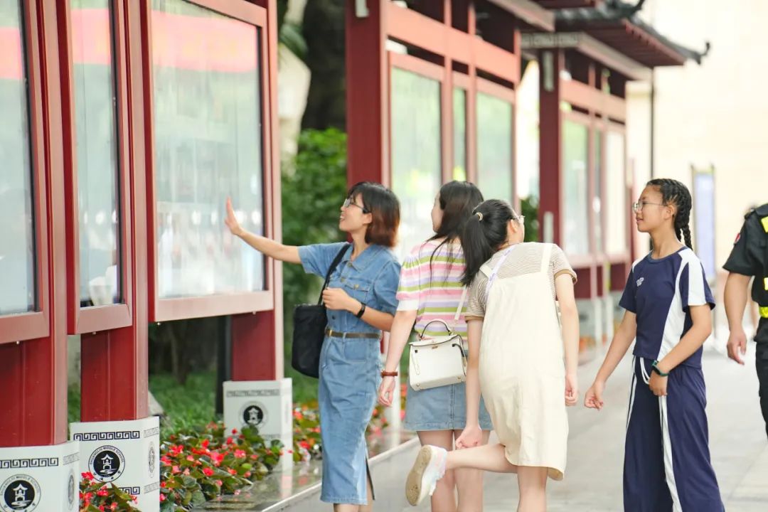 一颗新星落在你我眼眸！双流中学初2023级新生报到纪实