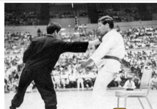 咏春能不能打败咏春,咏春是近战最厉害的功夫吗