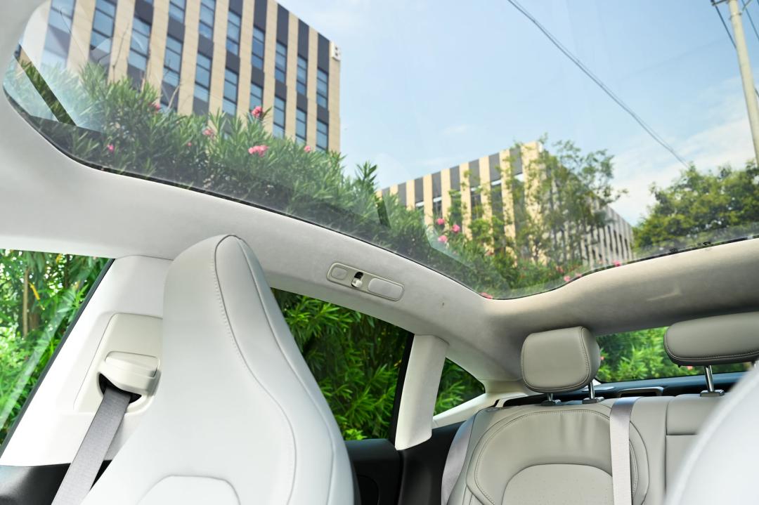 新款蔚来et5深度测评,十几万买蔚来et5旅行版