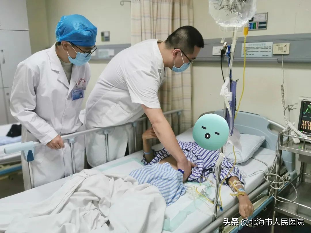 一名男子骑摩托车事故右腿骨折,男子骑摩托车摔成骨折