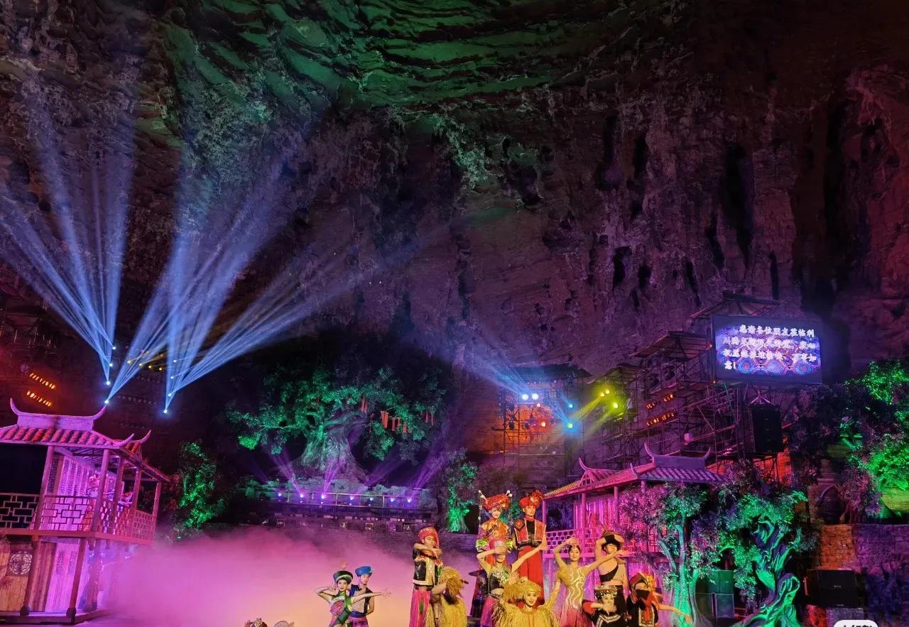 西安到恩施自驾沿途哪些旅游景点,恩施哪个景点不用爬山的路线好走