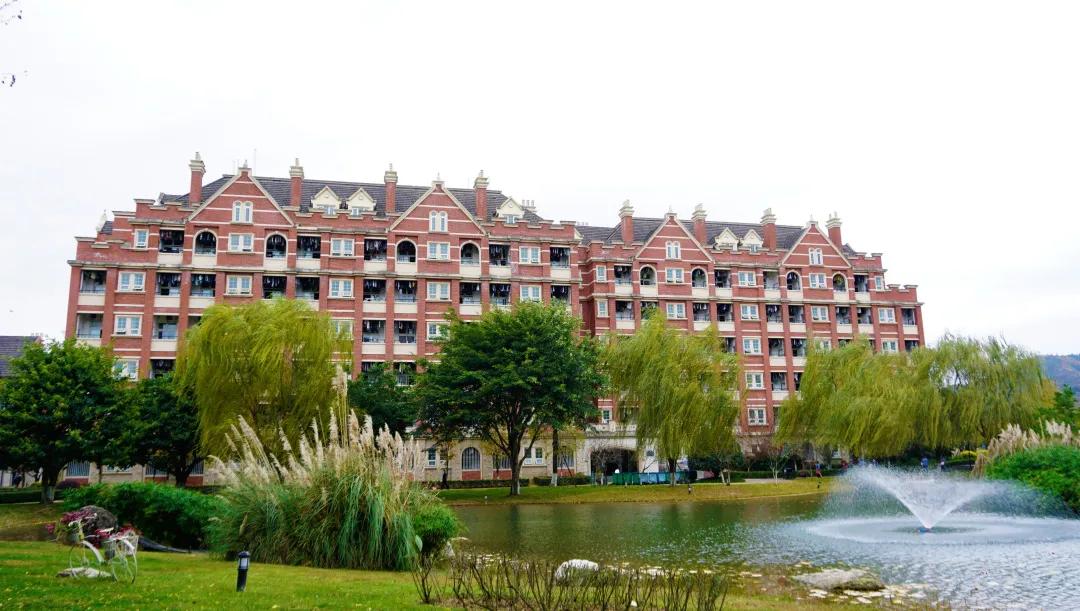 生茂丨走进西航，带你看四川最美校园