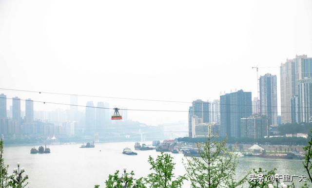 实拍重庆最特色的交通工具—长江索道