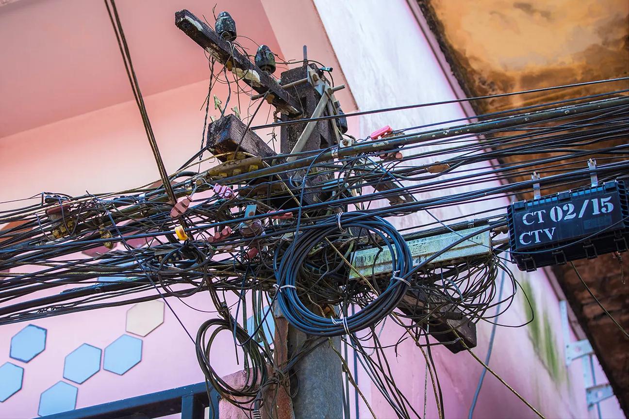 中国为啥不用电线杆,日本为什么不用地下电缆