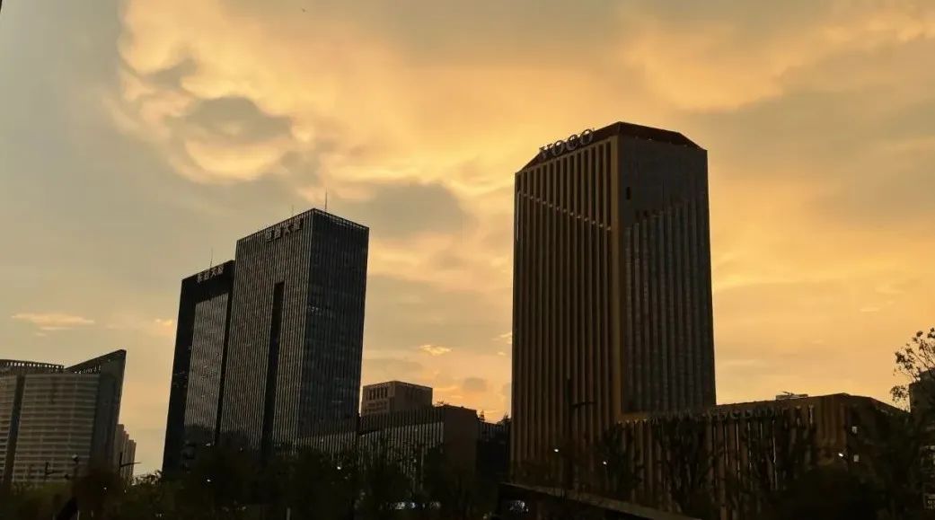 为什么底部成交量放大价格还跌,成交量上涨还能持续多久