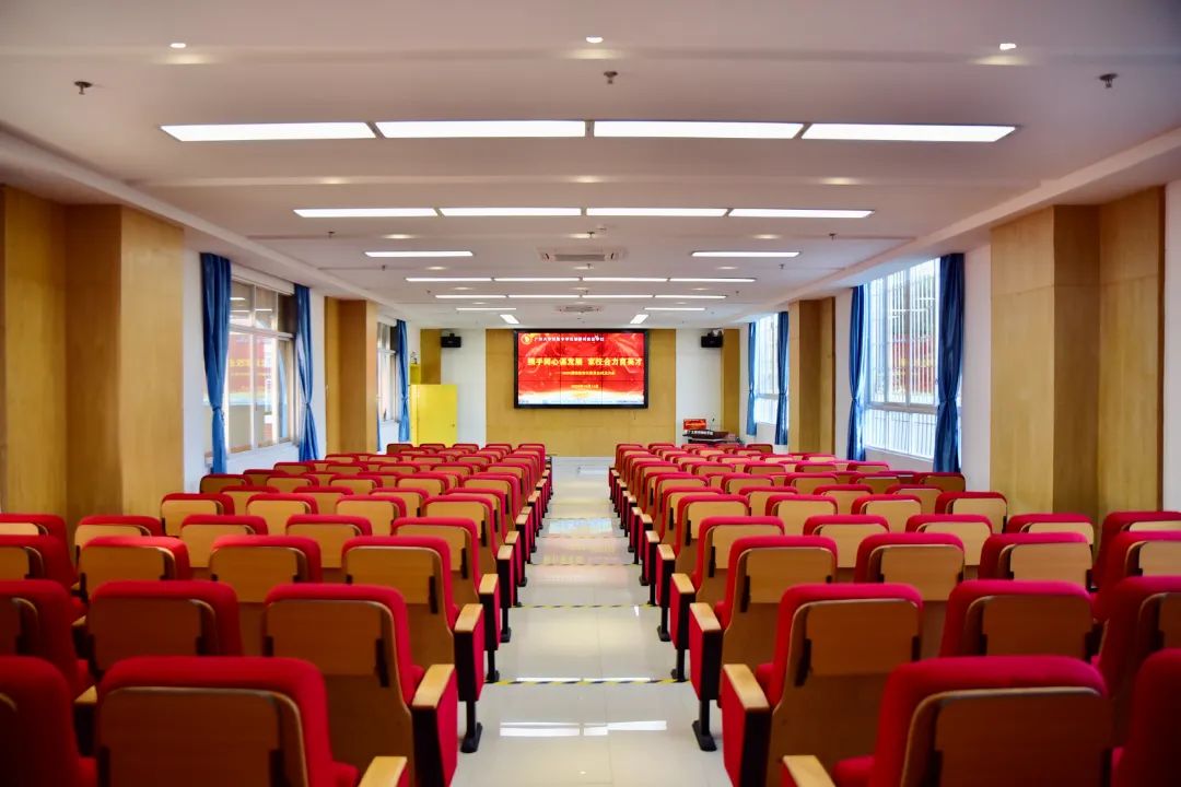 中考喜报国防蛟龙班平均分高达710！狮岭这所学校凭实力“狂飙”