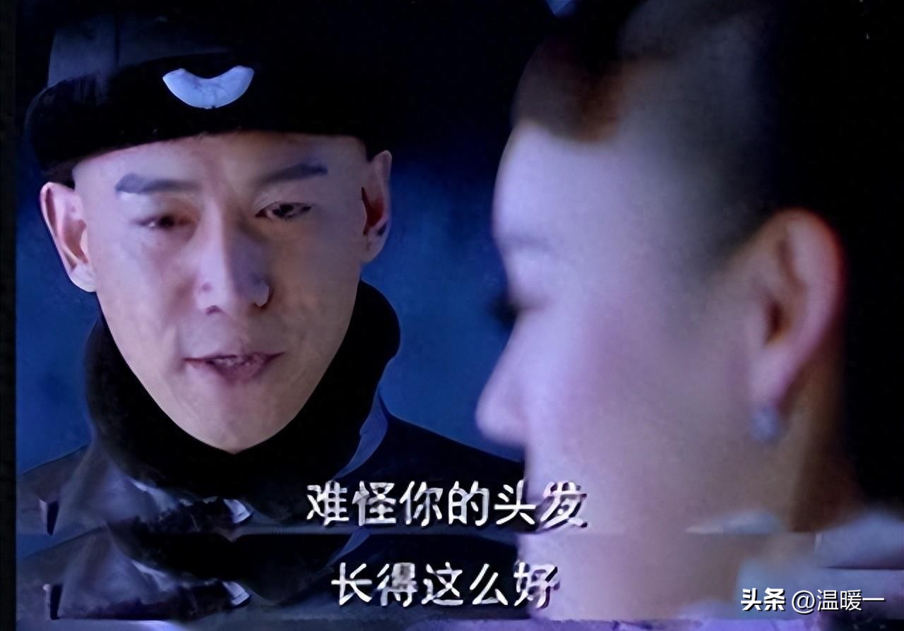 *绑捆**露大胸、台词胡来！这些“*辱侮**”观众的剧情，真把观众当呆子