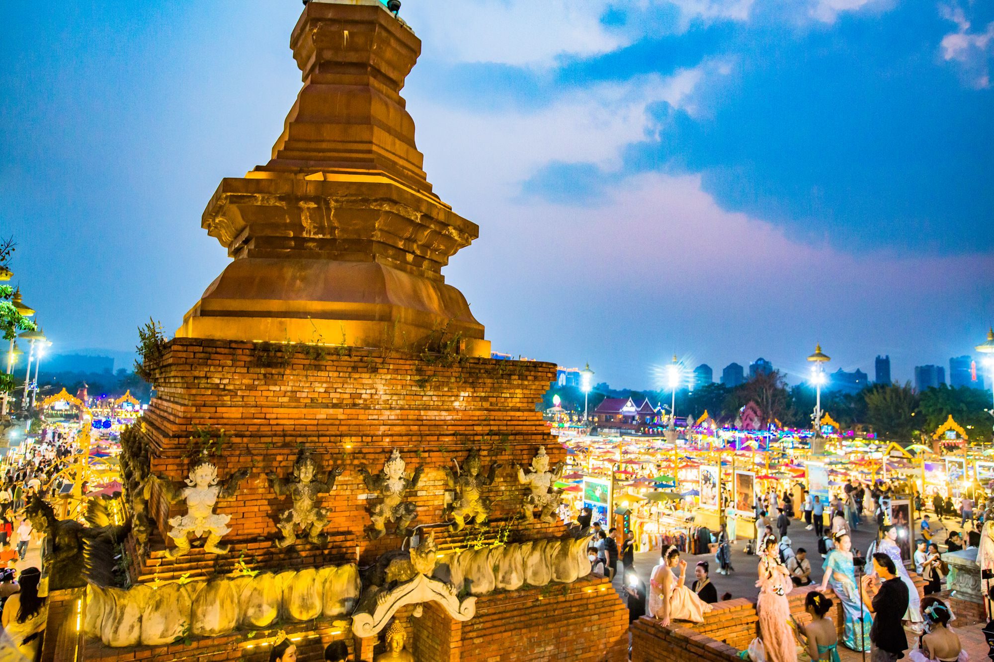 西双版纳星光夜市很美夜色更美,西双版纳星光夜市夜景美篇