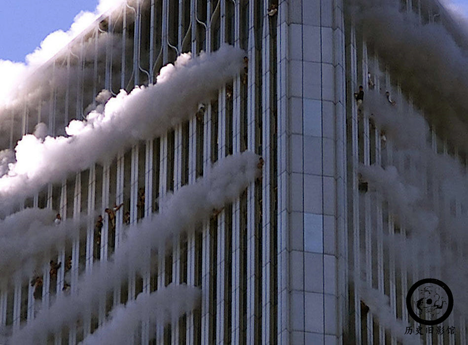 911事件坠落的人,911事件从楼上跳下的人图片