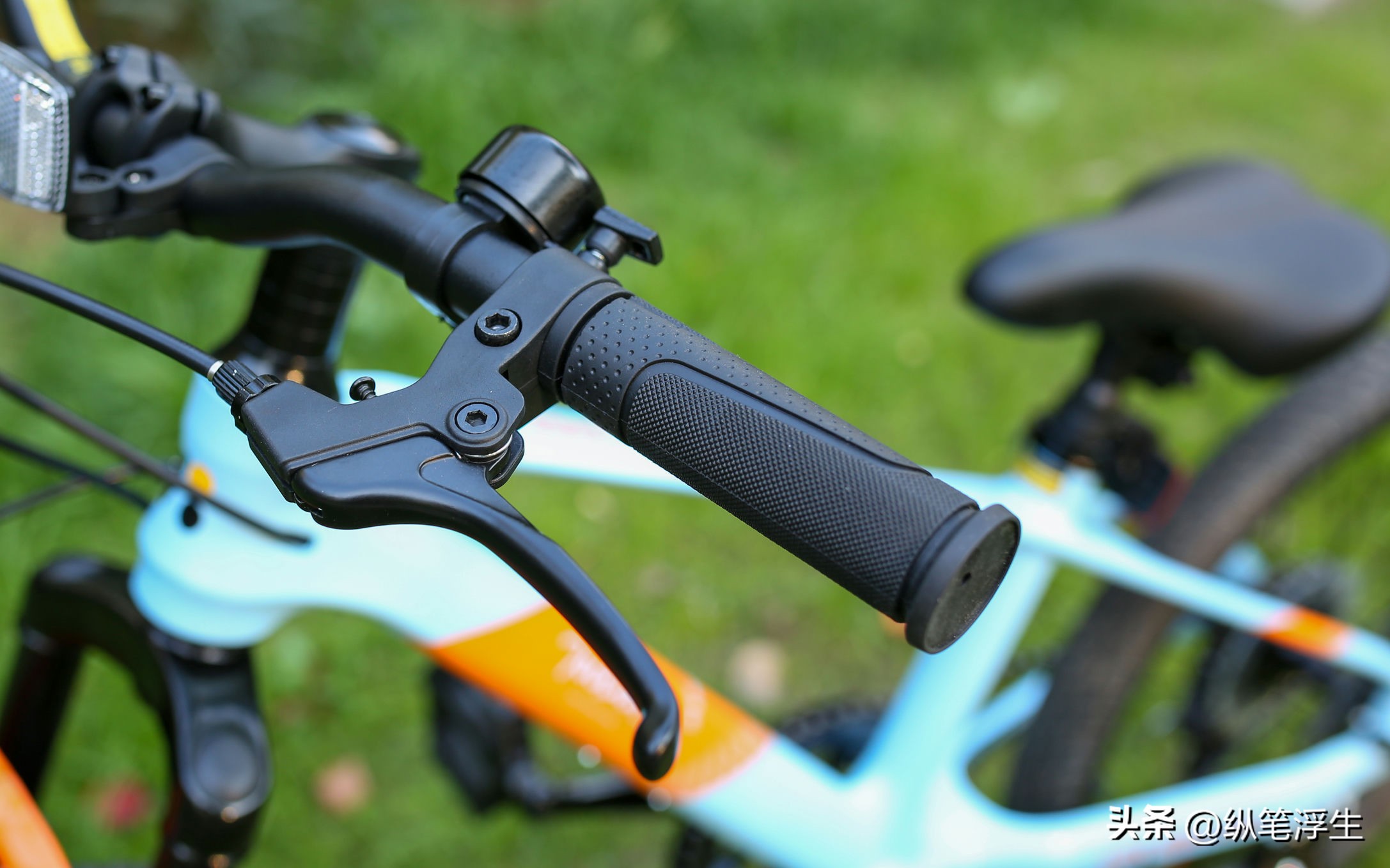 可以让小孩玩的越野车,柒小佰儿童变速山地自行车测评