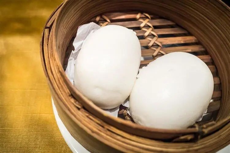 冰箱里冻的馒头会滋生黄曲霉菌吗,冰箱里的冷冻馒头会生黄曲霉素吗