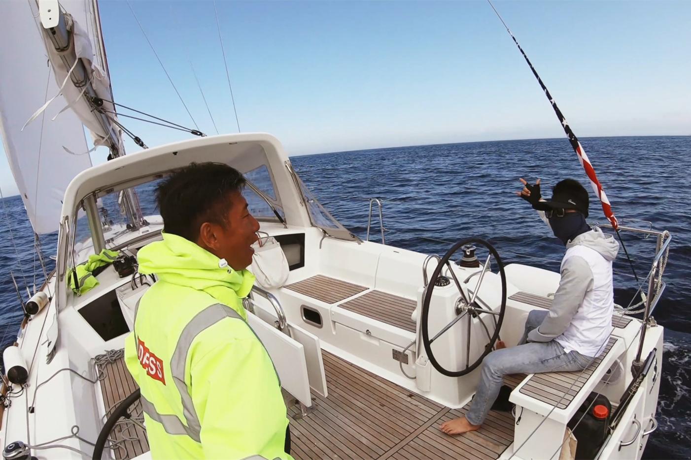 中国小伙荒岛求生大合集,中国小伙的航海日记合集