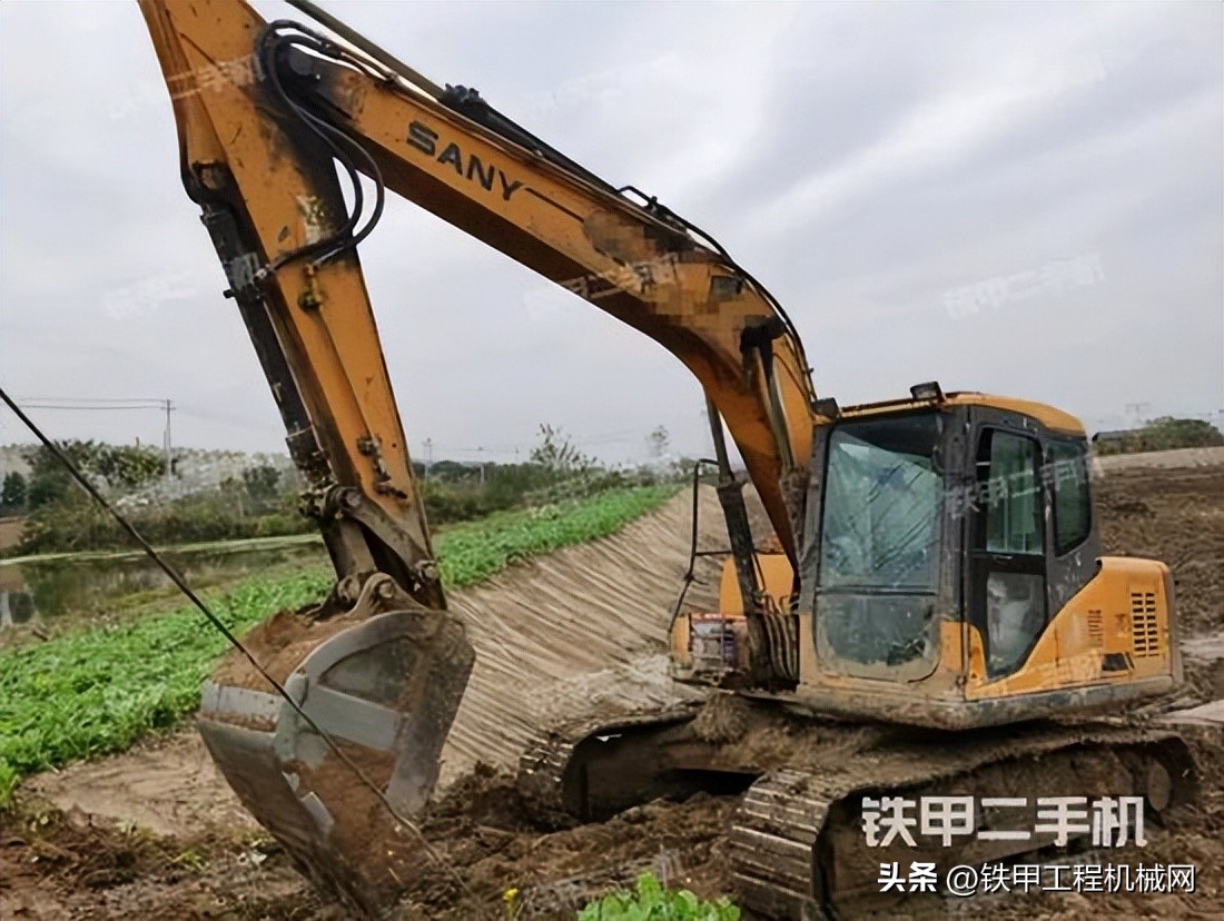 2023年挖掘机行情价格,2021挖掘机二手价目表