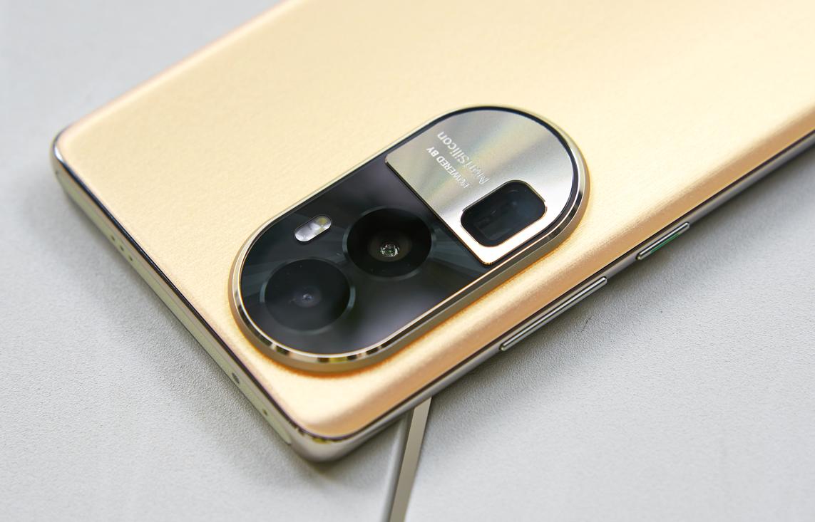 如何用手机拍出高级感人物照片,怎么用手机把人拍出高级感