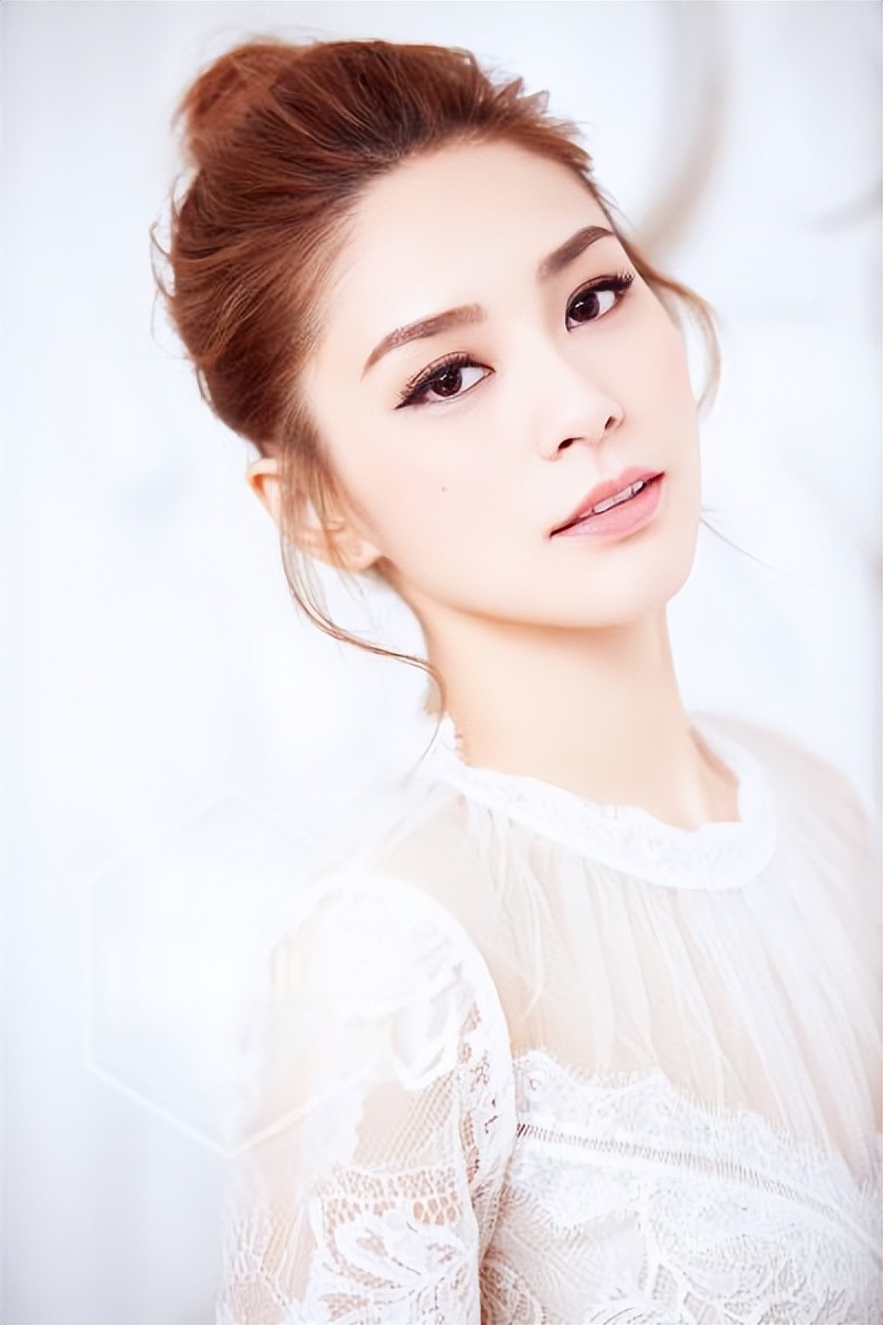 女星阿娇：与陈冠希恋爱成噩梦，与小丈夫离婚后定居上海