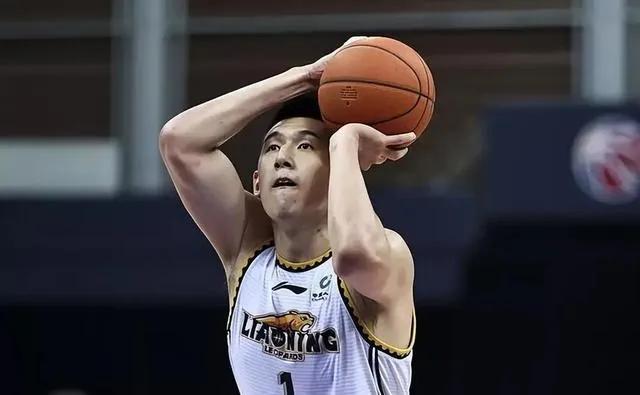 辽宁男篮夺冠李晓旭,赵继伟郭艾伦张镇麟李晓旭