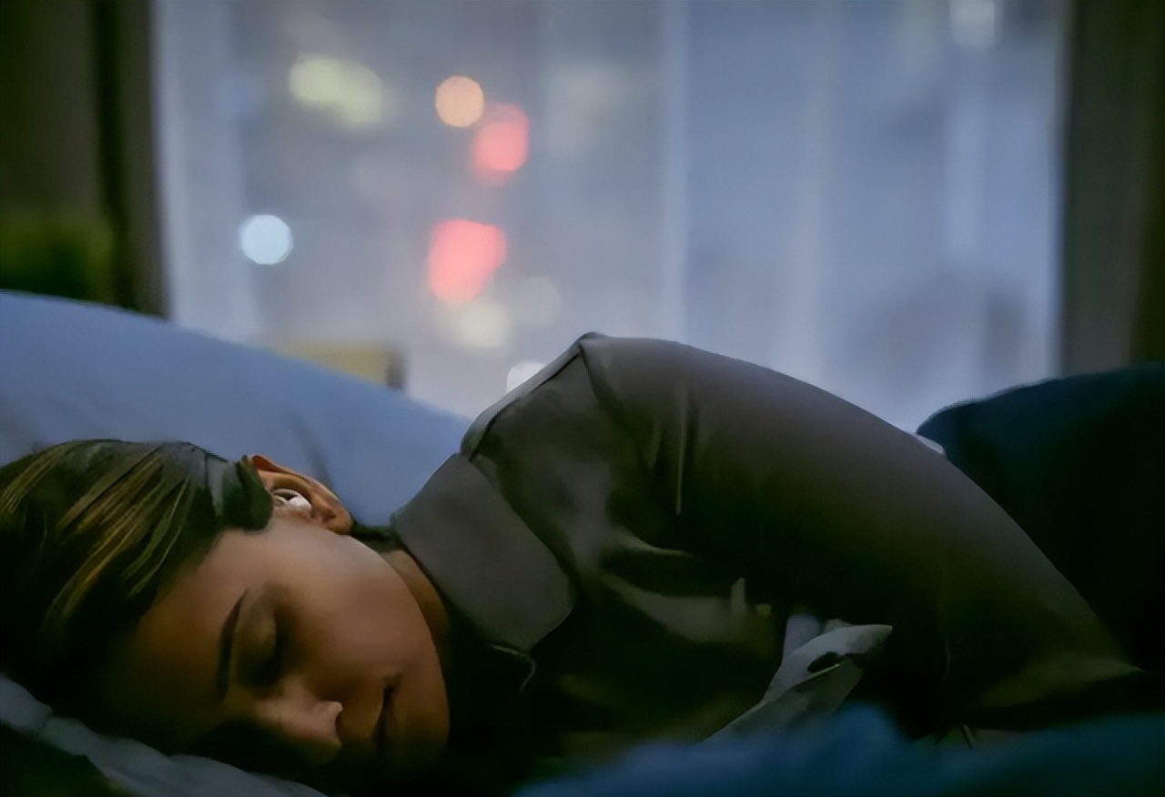 头皮上长红疙瘩脓包头皮屑特别多,头皮总是长疙瘩或脓包是什么原因