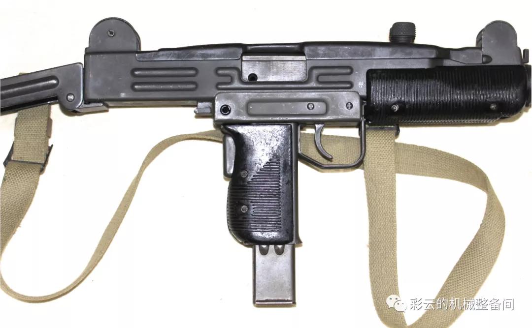 t型冲锋枪,很短的ak式冲锋枪