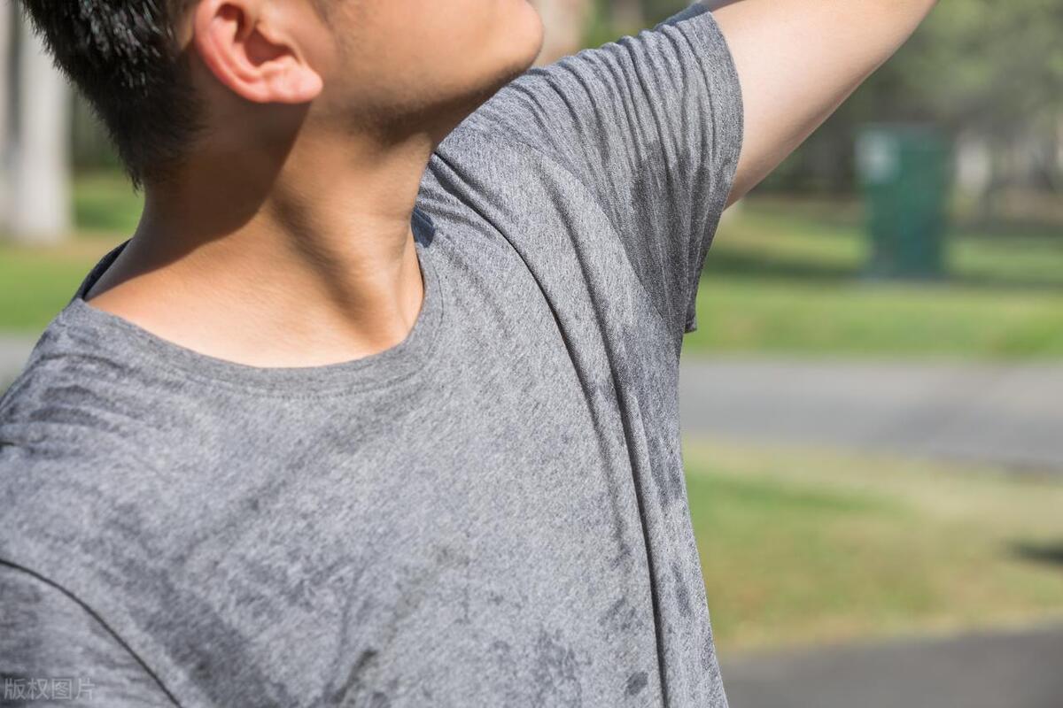 我30岁,男性,保安,*处私**总是湿漉漉的,这是为啥?