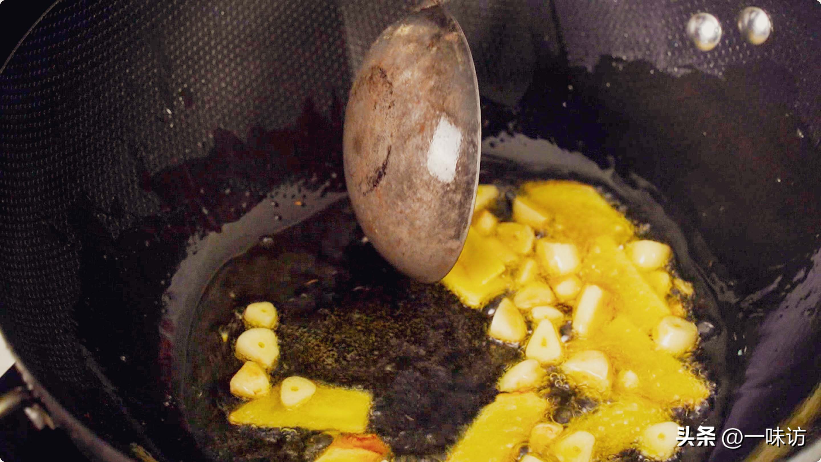 童年中麻辣田螺的三角带该怎么做,真材实料才能做出好味道麻辣田螺