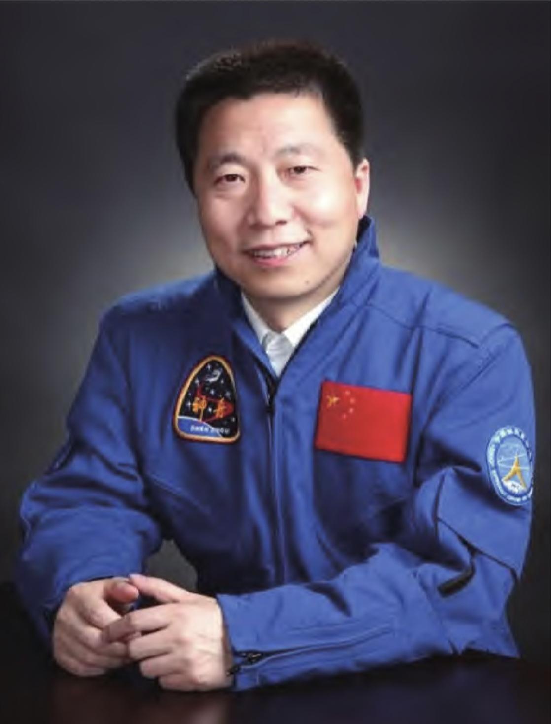 1983年杨利伟招飞成功，父母开导的一件事尤为关键（1）