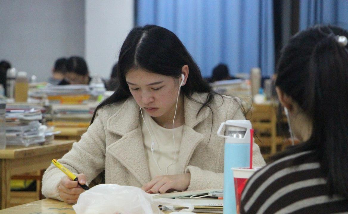 没考研会后悔吗,后悔没考研