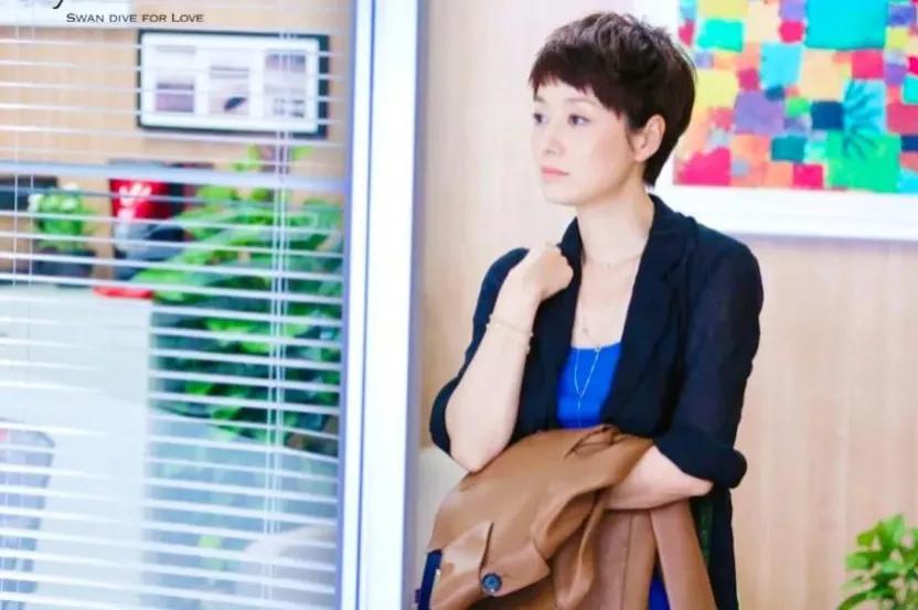 她从来都不是一个安分的女人，也就是这种性格，成就了她自己