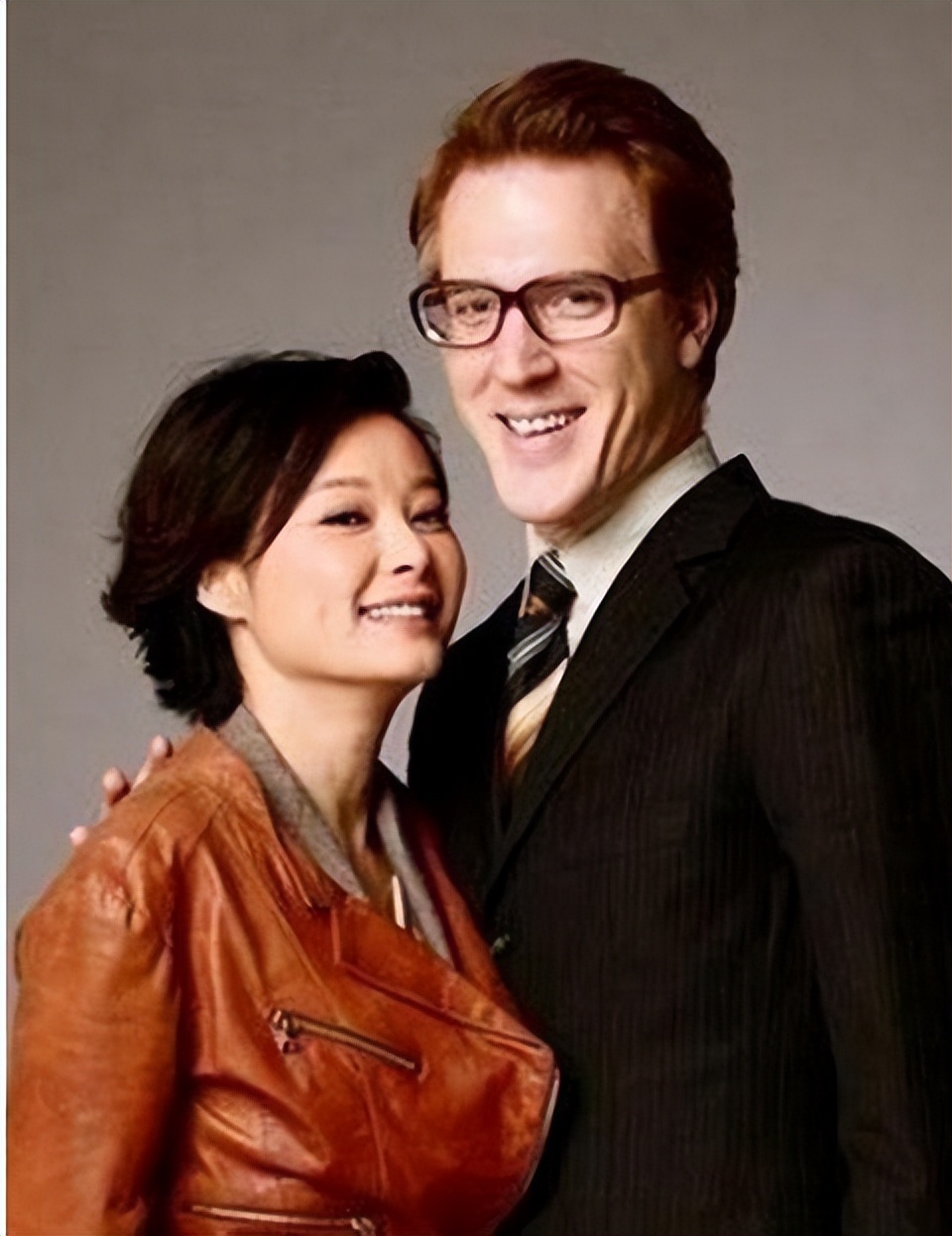 袁立偷狗搞笑视频,袁立讲偷狗的视频