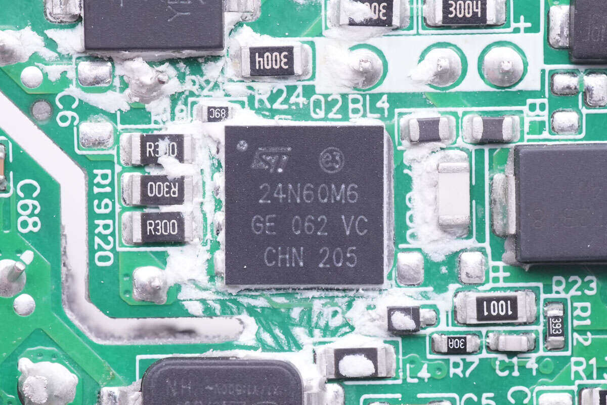 工厂品牌直销，售价489元值不值得买？100W氮化镓充吧拆解