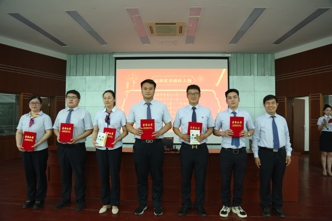 271教育|高效运行机制，全力打造学校教育品牌