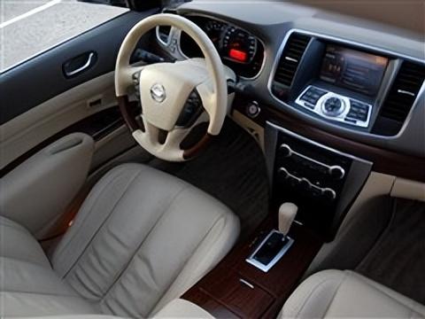 有颗强大心脏评全新日产天籁,日产天籁2021款2.0舒适版测试视频