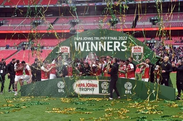 太过分了！英超之下，英国这些平民足球赛事也过得有滋有味