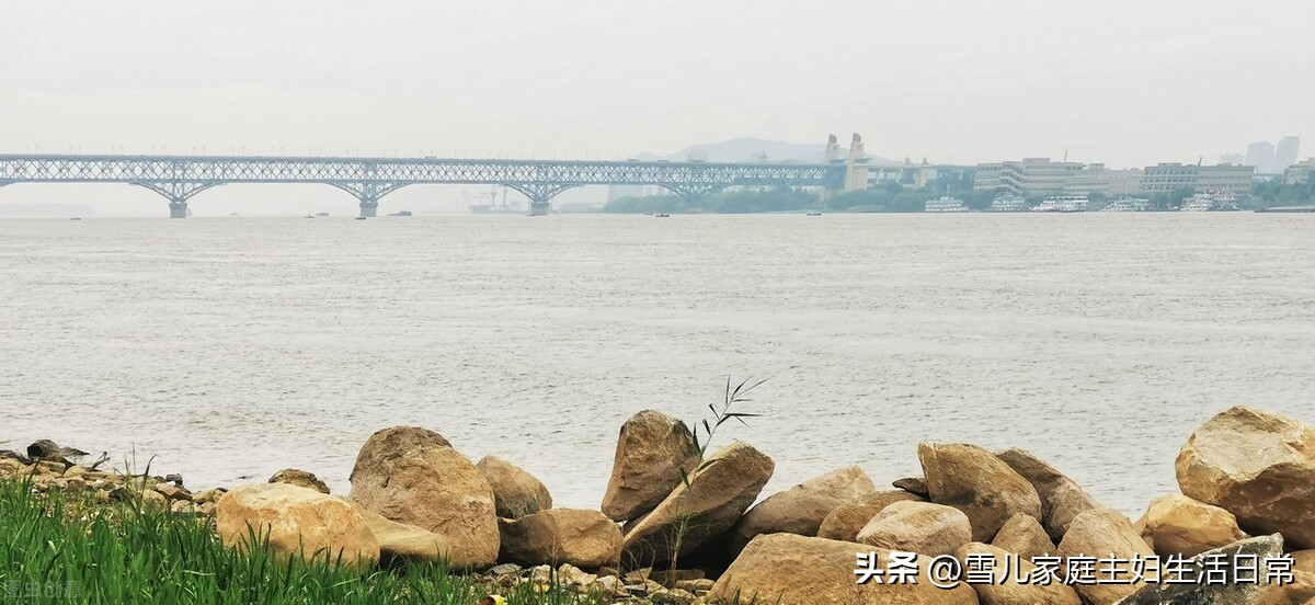 生活流水账—记第一次摆摊，被曈丫头赶鸭子上架，被路人大姐温暖