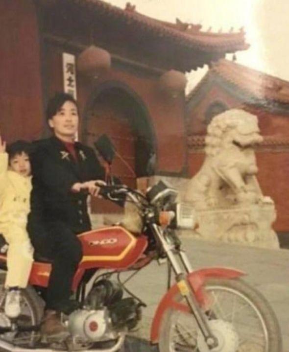 三金影后周冬雨黄晓明,三金影后被嫌弃