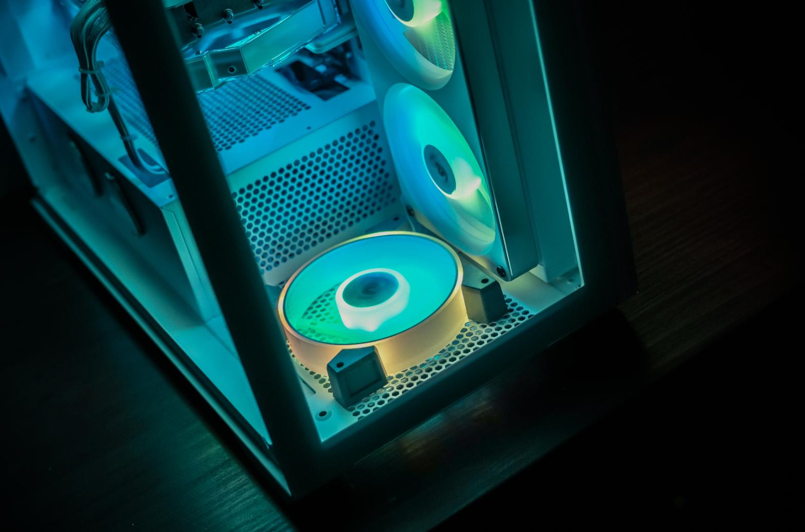 爱国者海景房机箱配风冷好看吗,爱国者海景房机箱怎么拆