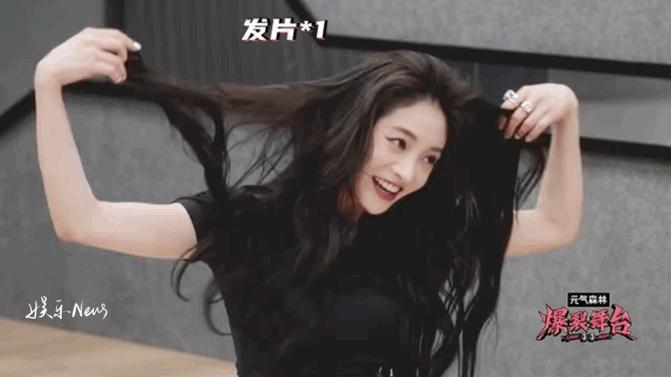 假胸、假屁股、假腹肌、假肩膀，这些明星身上还有什么是真的？