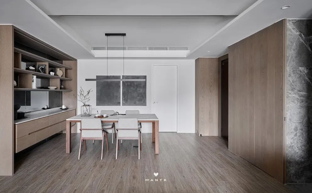 将自然质地捎进屋内，6口之家的理想共居