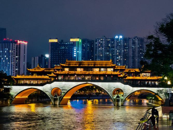 成都熊猫馆美食,成都宽窄巷子熊猫美食