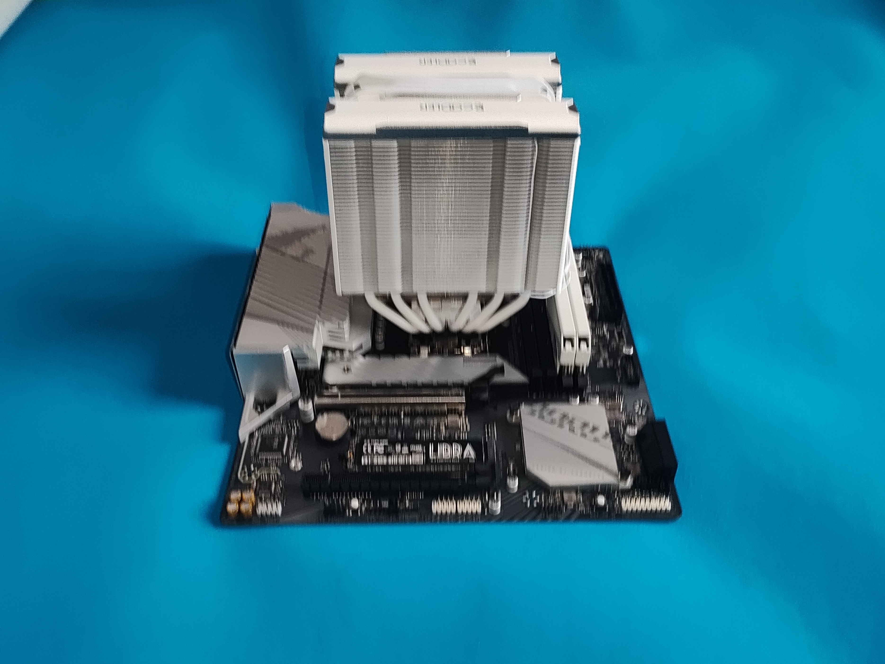 技嘉b760maorus小雕d5,技嘉小雕b760md5内存条