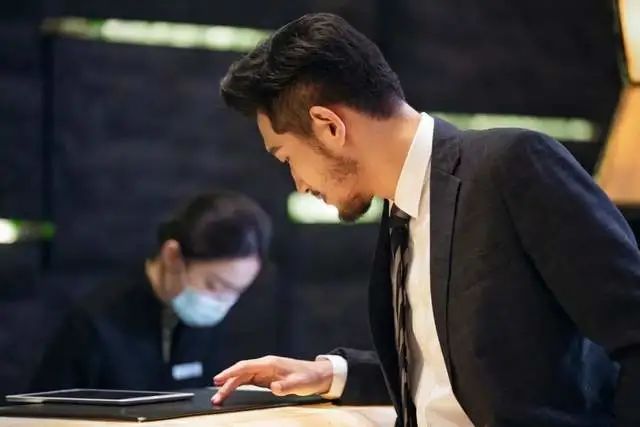 酒店前台需要会哪些技巧,酒店前台接待技巧和话术